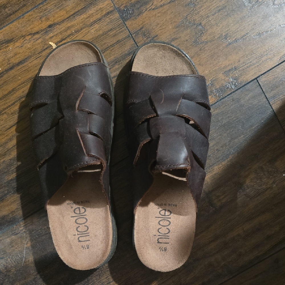 NWOT Nicole Women's Dark Brown Leather Sandals